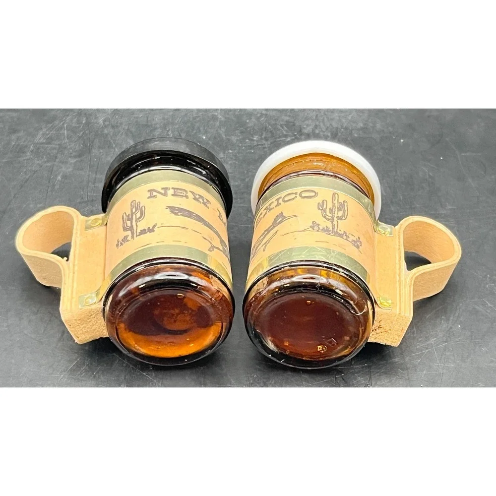 VTG New Mexico Souvenir Salt &‎ Pepper Shakers-Road Runner- Glass Decorative